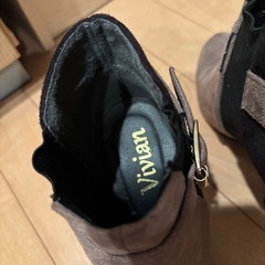 𝐕𝐢𝐯𝐢𝐚𝐧 バックル付きブーティSの画像
