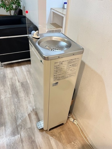 【値下げ】パナソニック(サンヨー) ウォータークーラー 水道直結型 SD-P205A 