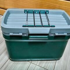 クーラーボックス　STANLEYの画像