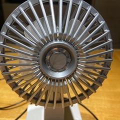 扇風機　USBケーブルの画像