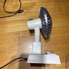 扇風機　USBケーブルの画像