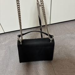 ZARA ショルダーバッグの画像