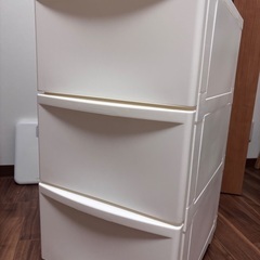 ニトリ　壁付きチェスト　3段　収納の画像