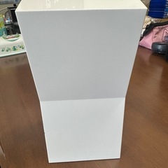【受け渡し予定者決定済】ティッシュケース　白　縦型の画像