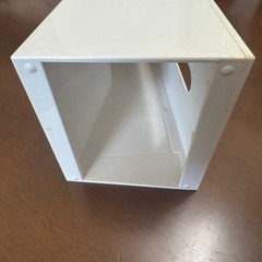 【受け渡し予定者決定済】ティッシュケース　白　縦型の画像