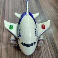 全日空　くるピカエイト ANA
 飛行機 おもちゃの画像