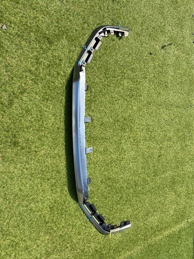 未使用 C27 後期 セレナ オーテック　フロント リップスポイラー