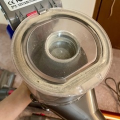 [取引中]かろうじて使えるダイソンV7掃除機の画像