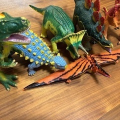 恐竜ソフビ　6体の画像