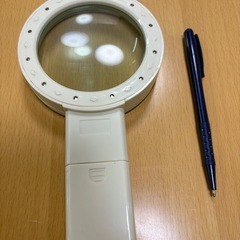LEDライト付き　虫眼鏡の画像