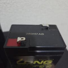 LONG WP4-6 6V 4Ahの充電式密閉型鉛蓄電池　今年6月に購入しましたが結局1度も使用してない未使用バッテリーお得な2個セット♪※直接手渡し限定で場所は東京都武蔵村山市の画像