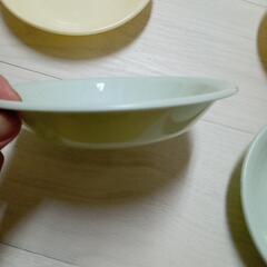 馬場　プラスチックのお皿　日本製　中古の画像
