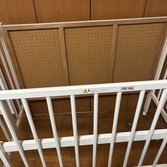 ベビーベッド　折りたたみ　2段階調整可能の画像