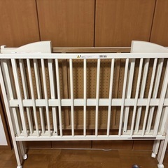 ベビーベッド　折りたたみ　2段階調整可能の画像