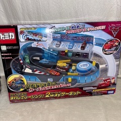 カーズ トミカ まわしてレーシング！ 2wayサーキット カーズトミカ13台付きの画像