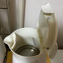 T-fal電気ポット（白）の画像