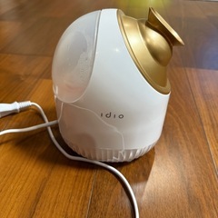 idio イディオ フェイススチーマー 皮膚科医が大注目の 濃密ナノミスト 温冷 スチーマー美顔器 水道水OK 毛穴の画像