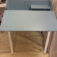 IKEA デスク　設計や絵を描くのにも使えますの画像