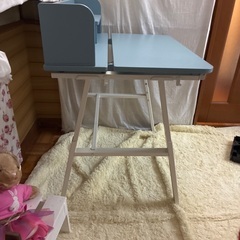 IKEA デスク　設計や絵を描くのにも使えますの画像