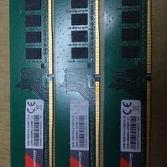 デスクトップPC用 8GBメモリその1 PC4-21300 3枚ありの画像