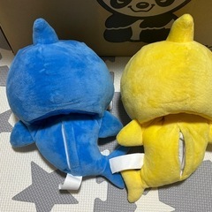 ベイビーシャーク　歌う　ぬいぐるみ　パペット　パパザメ　ちびザメ　片方ジャンクの画像