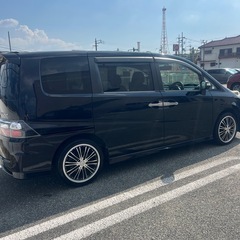 ホンダステップワゴンスパーダの画像