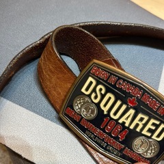 DSQUARED²レザーベルトの画像