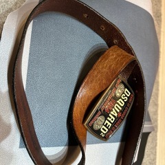 DSQUARED²レザーベルトの画像