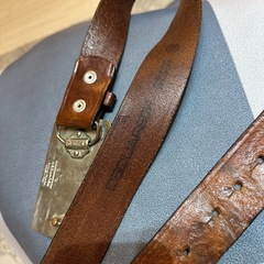DSQUARED²レザーベルトの画像