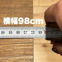 電源タップ付きデスク
の画像
