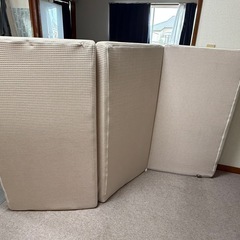 セミダブル折りたたみマットレスの画像