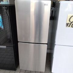 使用1年　2023年製 超極上美品　LED省エネ　車に積めるサイズの高級機　冷蔵庫　の画像