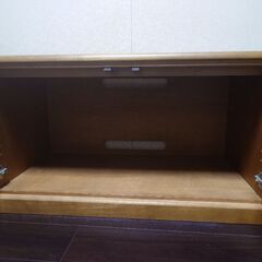 テレビ台として利用可能な棚ですの画像