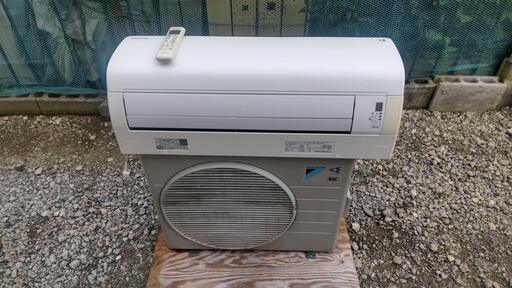 決まりました。取付可能 ６畳～８畳 2018年製ダイキンエアコン AN22UCS-W 中古動作保証 下取値引あり
