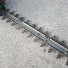 □中古□300mm 生垣バリカン　MUH305 makita　マキタ　剪定　庭園管理　造園の画像