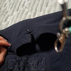 レディース　黒のTシャツの画像