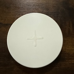 IKEA イケア ワイヤレス充電パッド白の画像