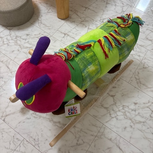 はらぺこあおむしロッキングチェアー