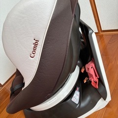 回転式combi チャイルドシートの画像