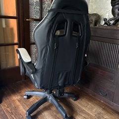 ゲーミングチェアの画像