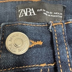 【ザラ】ダークブルー スキニージーンズ EUR34 Sの画像