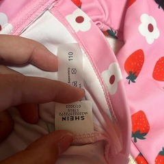 SHEIN 110サイズ スリーピース水着の画像