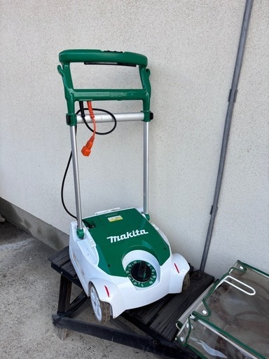 マキタ　電動芝刈機　MLM2351