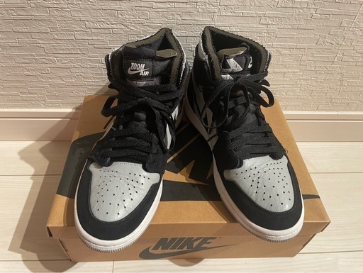 Nike Air Jordan 1 グレー/ブラック