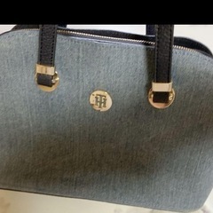 TOMMY HILFIGER 2WAYデニムショルダーバッグ（ブルー）の画像