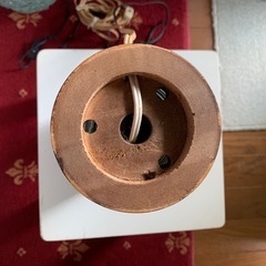 古いランプ  陶器とガラス玉と台座木製の画像