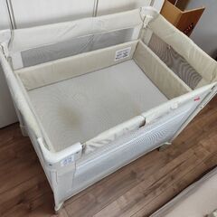 ★値下げしました★【Aprica】ココネル　ベビーベッドの画像