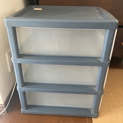 3段ケースの画像