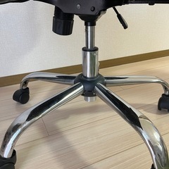 デスクチェア 椅子
の画像
