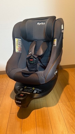 アップリカ　チャイルドシート　クルリラ